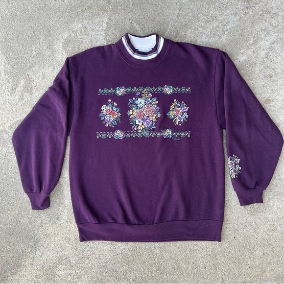 morning sun Sweaters - Vintage Purple Sweatshirt with Floral Pattern